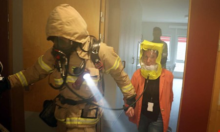 Stor �vning � v�rdtagare r�ddades undan brand