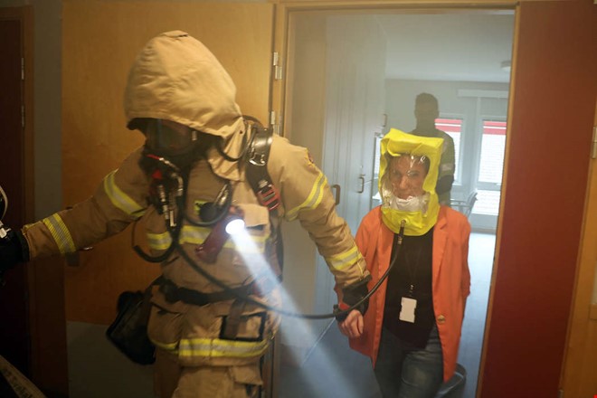 Stor �vning � v�rdtagare r�ddades undan brand