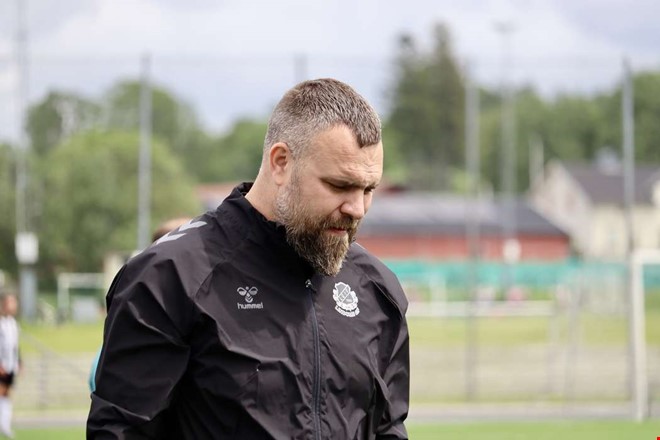 Tr�narens s�gning: 