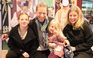 Pettson och Findus bes�kte teatern � se vimmelbilderna