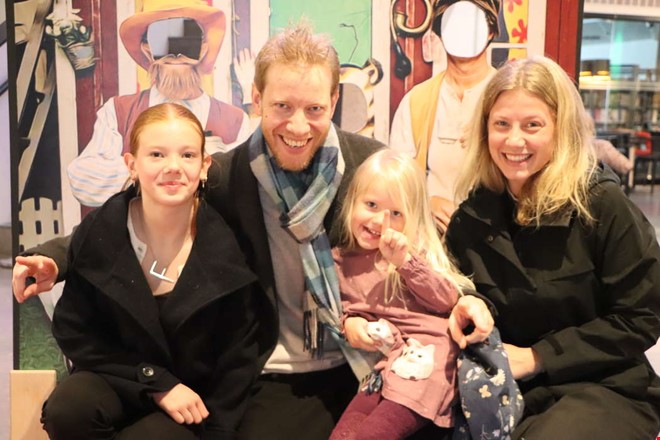 Pettson och Findus bes�kte teatern � se vimmelbilderna