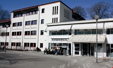 Debatt: Du kan bli invald i riksdagen och fullm�ktige 