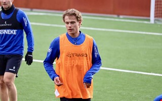 Bl�vitt l�nar ut l�ftet fr�n Vallda till superettan
