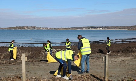 Onsalas herrjuniorer h�ller kusten ren