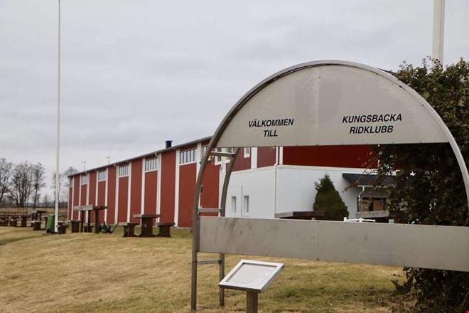 Ridklubbarna sl�r upp portarna igen: 