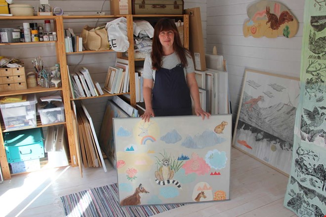 Annas konst blandar humor och allvar