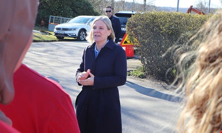 Partiledarens krav � �ldergr�ns p� sociala media