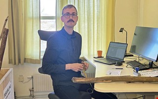 150 pinnar analyseras i stort konstprojekt