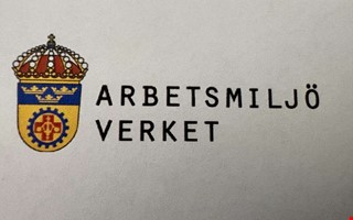 Sv�r olycka i idrottshall � l�rare slet av fingret