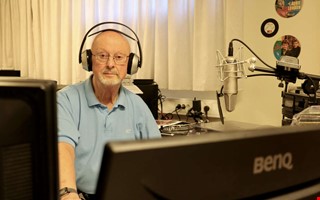 H�lsan satte stopp � men nu �r Royne tillbaka i radion