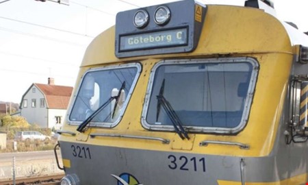 Debatt: Bryt oljeberoendet � halvera priset p� kollektivtrafiken 