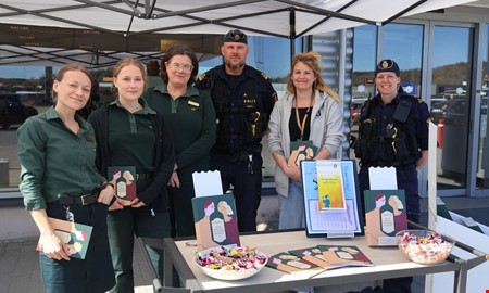 D�rf�r stod polisen utanf�r systembolagen i Kungsbacka