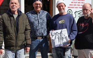 Punkbandet GLO g�r comeback p� LP 