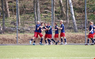 Fick avsluta derbyt med anfallare som m�lvakt