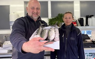 F�rsta makrillen s�ld � ena l�dan till Kullavik 