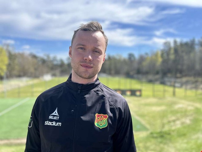 M�t Adam Fogelblad i nya rollen i Gais