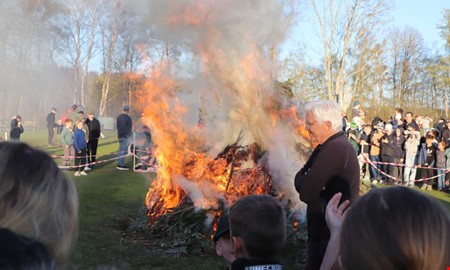 Publikrekord p� valborgsfirande i Fj�r�s