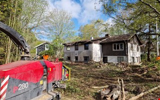Efter �r av klagom�l � nu ska villan rivas