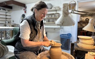 Fr�n tv� kvadrat till egen keramikstudio