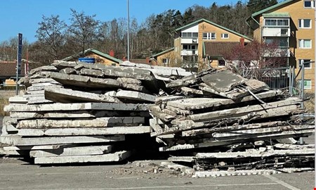 Straffavgift: P�lar i ishallen kostar miljonbelopp