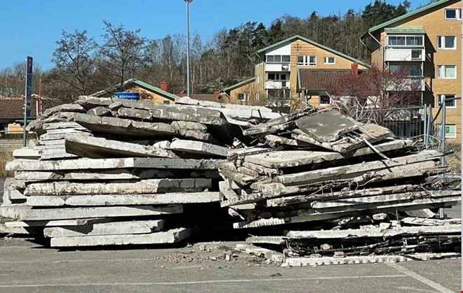 Straffavgift: P�lar i ishallen kostar miljonbelopp