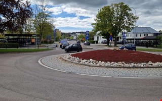 K�rde p� ton�ring � ledig polis tog smitaren