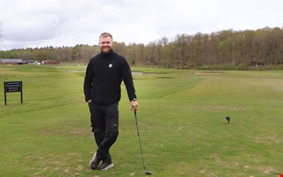 �rets f�rsta slag � d� gjorde banchefen en hole in one