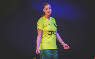 Fotbollsstj�rnan sl�pper ny l�t efter musikalen