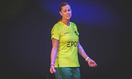 Fotbollsstj�rnan sl�pper ny l�t efter musikalen