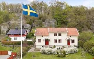 Charm fr�n 1790 � g�rd med brygghus och lada blev klickad 