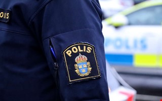Kram slutade i st�ld � �ldre kvinna av med halsband