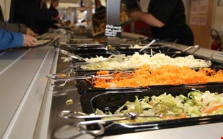Debatt: Nu styr vi upp skolmaten 
