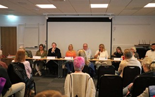 Politiker st�lldes mot v�ggen n�r FUB anordnade debatt