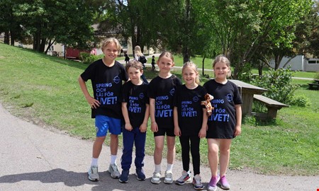 Gottsk�rsbarnen springer och l�ser f�r livet