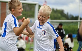 Kanonväder väntar under fotbollsfesten på Hamravallen