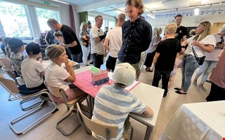 Elever visade upp framtidens bussar