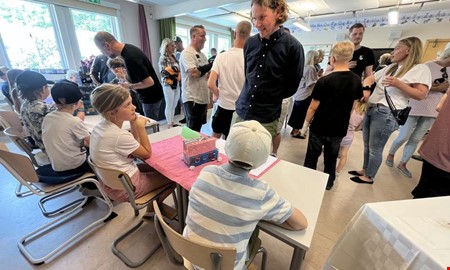 Elever visade upp framtidens bussar
