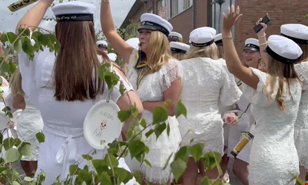 Se studentfirandet – alla filmer från utspring och flak
