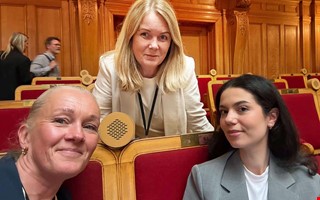 En månad i riksdagen – men Magdalena trivs lokalt