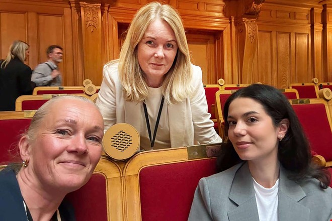 En månad i riksdagen – men Magdalena trivs lokalt
