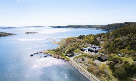 Villa med pool och havet som granne lockade