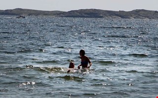 Här kan man bada – och så varmt är det i vattnet