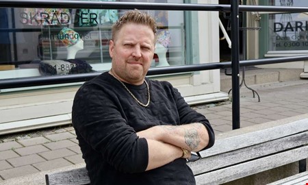 Ville ta sitt liv – nu är Johan en profil inom trav