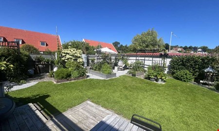 Paret visar upp grön oas på liten yta