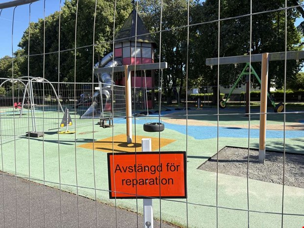 Avstängda lekplatser öppnas efter lång väntan 