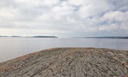 Avråder från dopp vid populärt bad