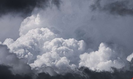 Regn och kyligt – men snart blir det riktigt varmt igen