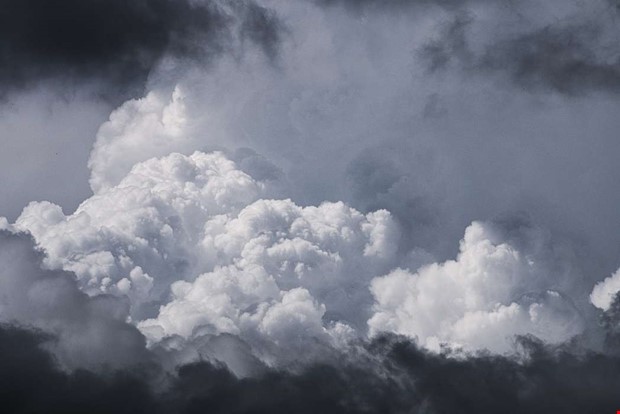 Regn och kyligt – men snart blir det riktigt varmt igen
