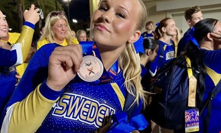 Vera blev historisk – vann EM i cheerleading