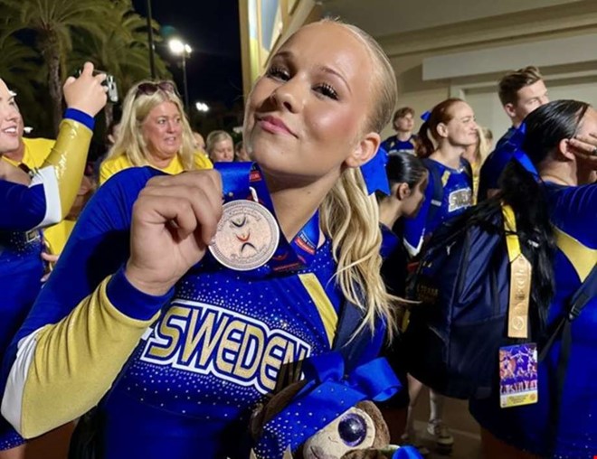 Vera blev historisk – vann EM i cheerleading